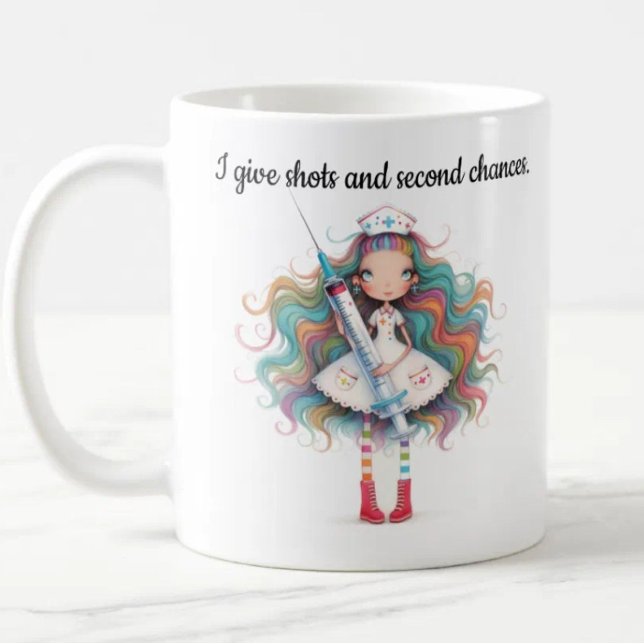 Caneca De Café Nurse sayings- I give shots and second chances Mug (Criador carregado)