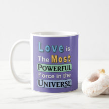 O amor é poderoso café mug