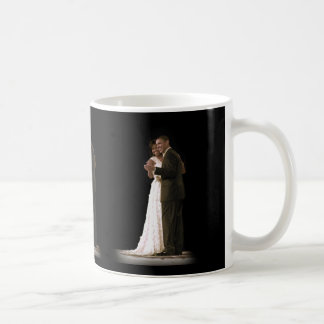 Caneca De Café O amor está no ar, a primeira dança do casal