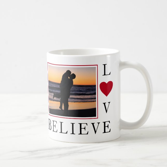 Caneca De Café O AMOR NUNCA FALHA A Foto Personalizada Cristã (Direita)