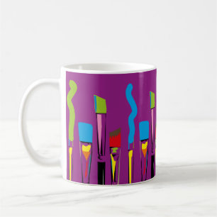 Caneca De Café O artista colorido utiliza ferramentas artes