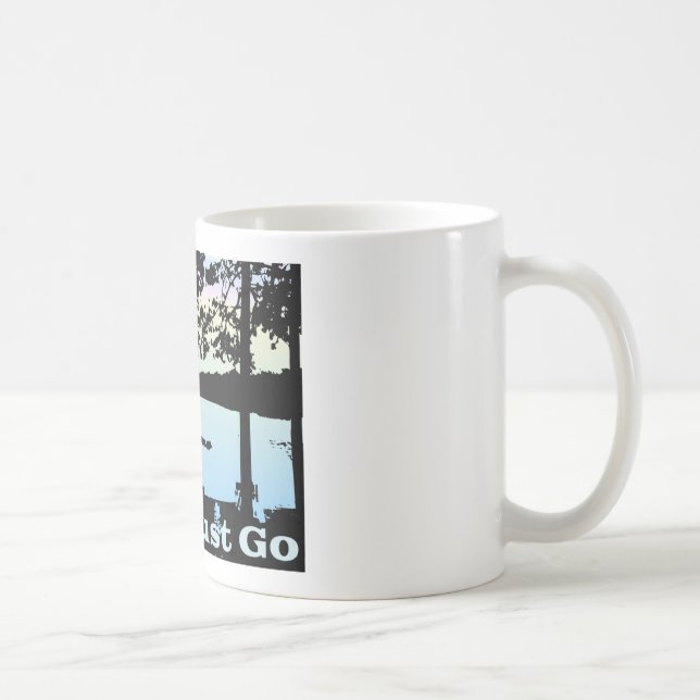 Caneca De Café O lago está chamando e eu devo ir (Direita)