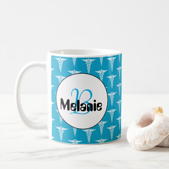 Caneca De Café O monograma branco azul do teste padrão da (Com Donut)