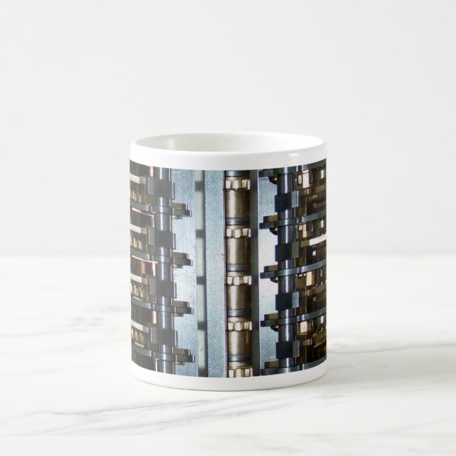 Caneca De Café O motor de diferença (Centro)