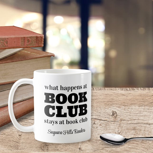 Caneca De Café O que acontece no Book Club Name Coffee Mug (funny book club name coffee mug humor what happens at book club stays at book club reading gift)