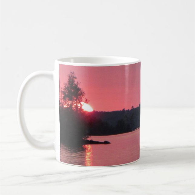 Caneca De Café O rosa Vermilion do por do sol do lago aumentou (Esquerda)