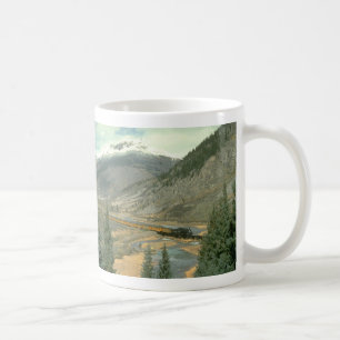 Caneca De Café O trem está cruzando o rio dos Animas após o lea