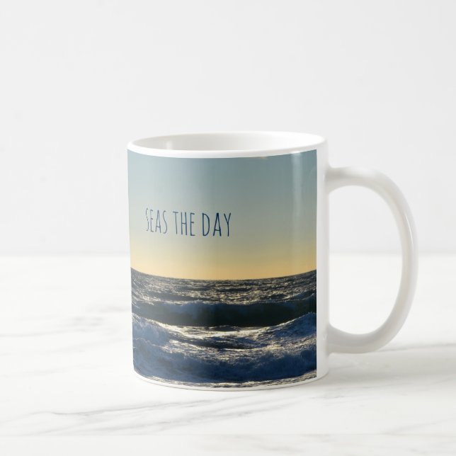 Caneca De Café Oceano Náutico Inspiracional "Seas the Day" (Direita)