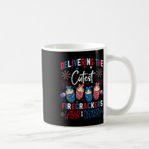 Caneca De Café Oferecendo Mão De Obra E Entrega De Bombeiros