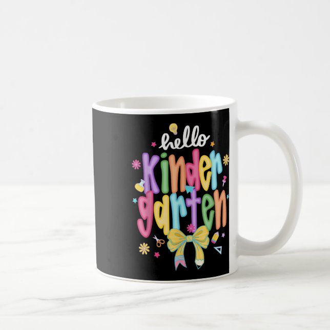 Caneca De Café Olá Kindergarten Team Kinder De Volta Ao Teac Da E (Direita)