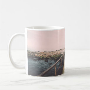 Caneca De Café Old bridge with rusty metal rails near sea port. V