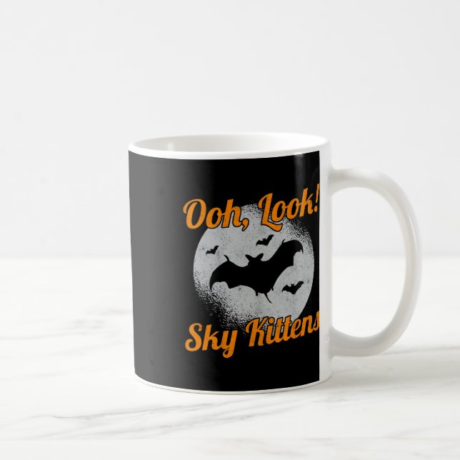 Caneca De Café Olha, Gatinhos Céus Bat Halloween Bats (Direita)