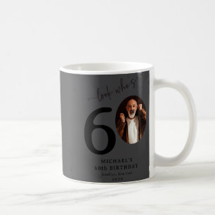 Caneca De Café Olhar Engraçado Quem Faz 60 Estiloso Aniversário d