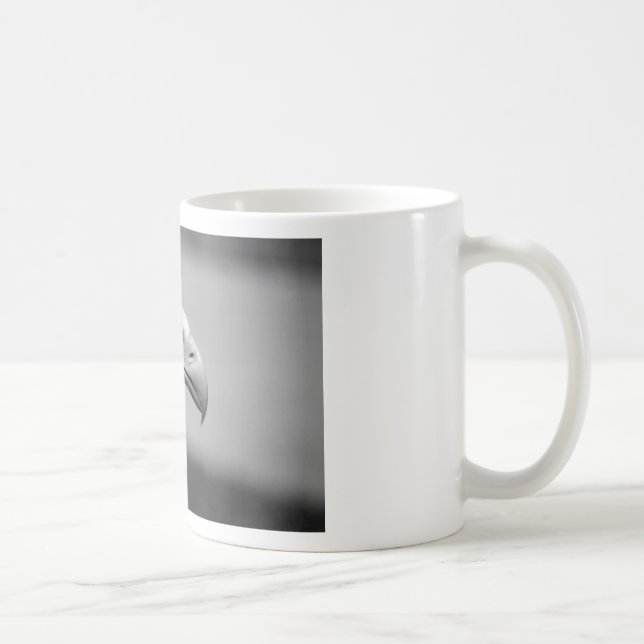 Caneca De Café Olho de Águia Preto e Branco (Direita)