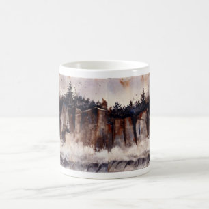 Caneca De Café Ondas caem contra pássaros de alto penhasco voando