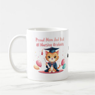 Caneca De Café Orgulhosa Mãe e Pai de uma Graduada em Enfermagem 
