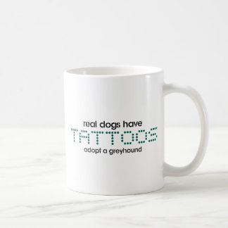 Caneca De Café Os cães reais têm tatuagens