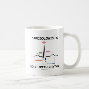 Caneca De Café Os cardiologistas fazem-no com ritmo (ECG/EKG)