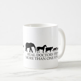 Caneca De Café Os doutores reais (veterinários) tratam mais de