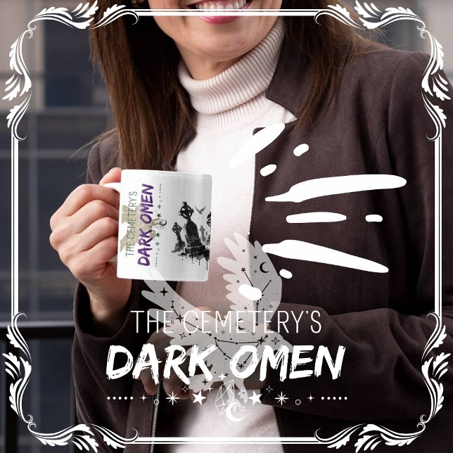 Caneca De Café Os homens escuros do cemitério (The Cemetery's Dark Omen cover from The Beekeeper Store)
