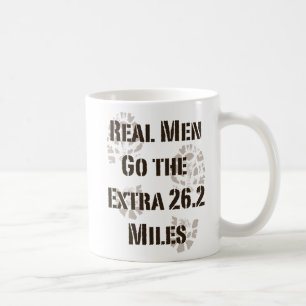 Caneca De Café Os homens reais vão as 26,2 milhas extra da canec