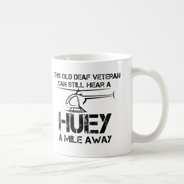 Caneca De Café Ouça um Huey a Mile longe do engraçado helicóptero (Direita)