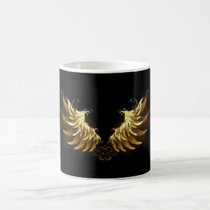 Caneca De Café Ouro Angel Wings sobre fundo preto