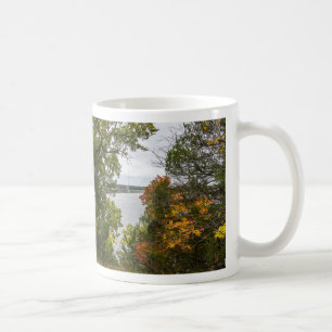 Caneca De Café Outono Na Barragem De Truman
