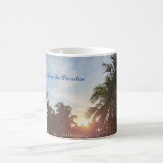 Caneca De Café Outro Dia No Paraíso Tropical Resort