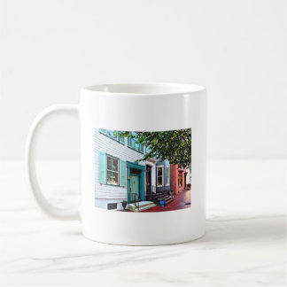 Caneca De Café PA de Harrisburg - Edifício com porta verde