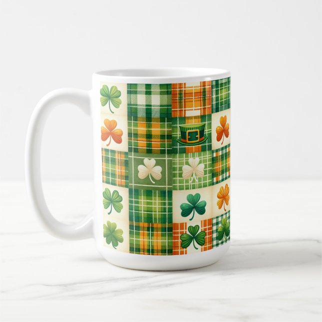 CANECA DE CAFÉ PADRÃO BRANCO DE XADREZ VERDE IRLANDESA (Esquerda)