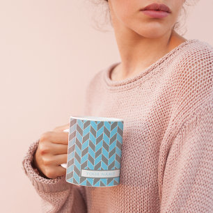 Caneca De Café Padrão Chevron de Espinha de Peixe Azul Céu Cinza
