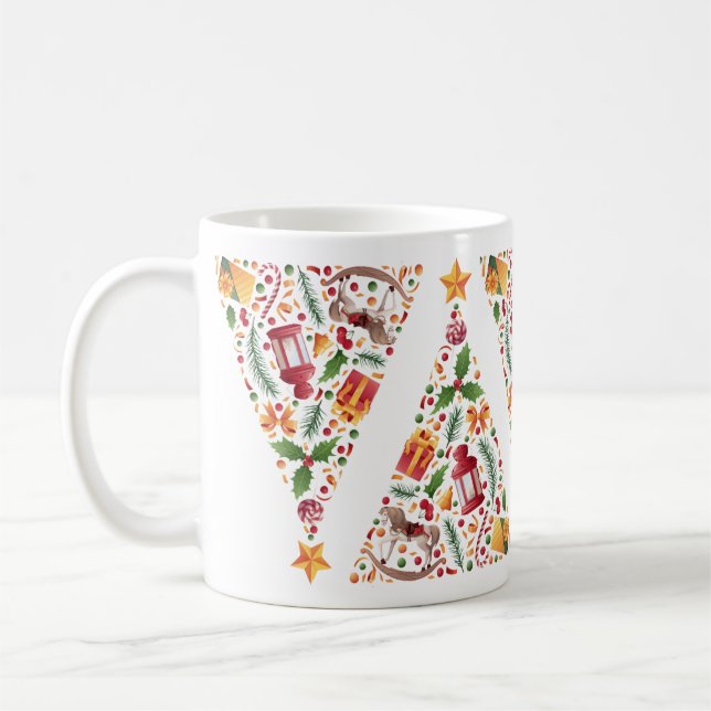 Caneca De Café padrão de árvore de Natal com brinquedos em fundo  (Esquerda)