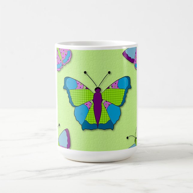 Caneca De Café Padrão de Borboleta em Remendo no Verde (Criador carregado)