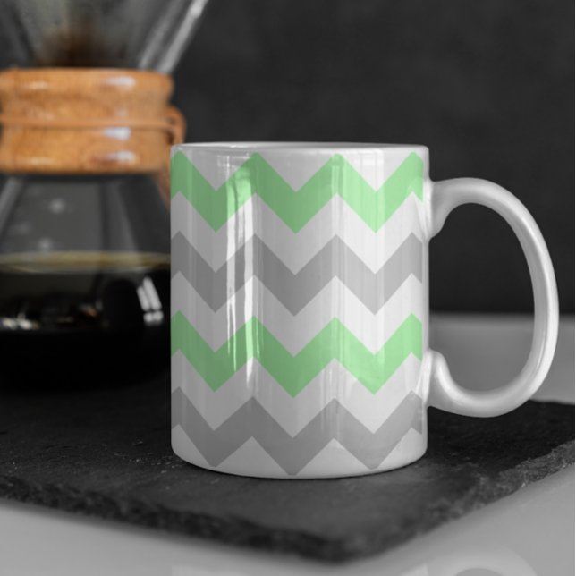 Caneca De Café Padrão de Chevron Verde e Cinza Moderno (Criador carregado)