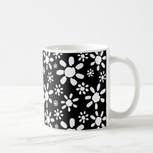 Caneca De Café Padrão de Flor Branca Moderna em Preto