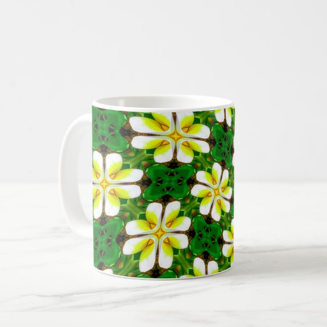 Caneca De Café Padrão de Frangipani Amarelo (Frente Esquerda)