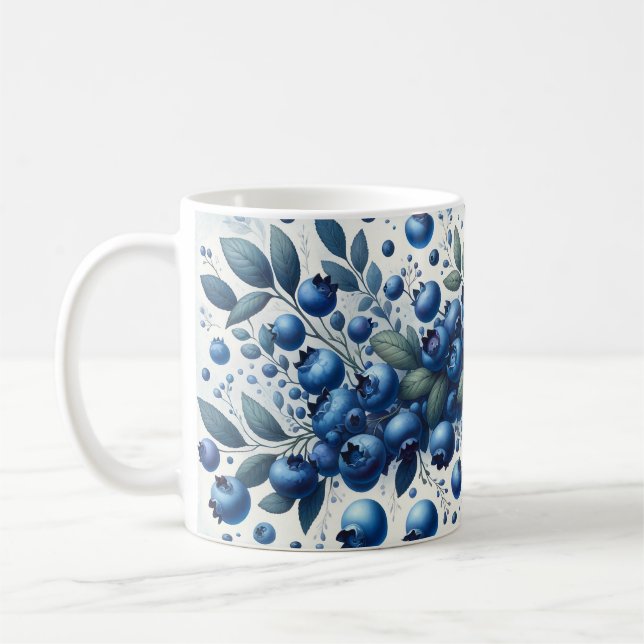 Caneca De Café Padrão de mirtilo - Fundo Azul Claro (Esquerda)