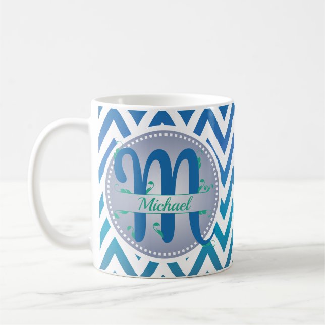 Caneca De Café Padrão de Monograma em Chevron com Degradê Azul e  (Esquerda)
