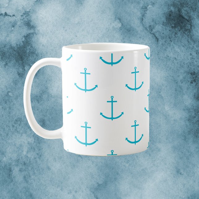 Caneca De Café Padrão de Turquesa Náutica de Âncora (A mug with a pattern of turquoise anchors.)