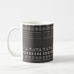 Caneca De Café Padrão étnico tribal negro e branco com geometr