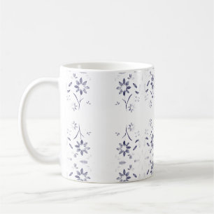 Caneca De Café Padrão Floral Azul e Branco Desbotado