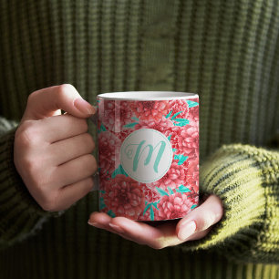Caneca De Café Padrão Floral Coral e Monograma