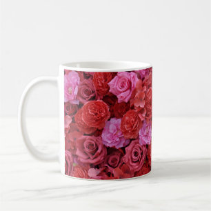 Caneca De Café Padrão floral rosa e rosa vermelha