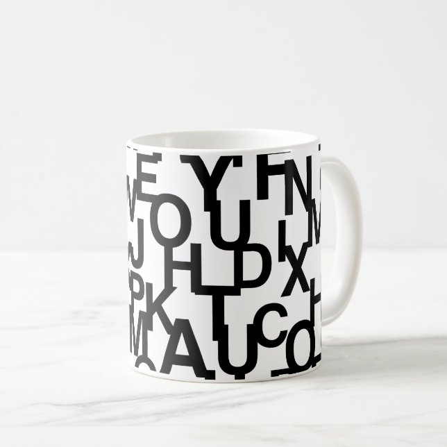 Caneca De Café Padrão moderno, abstrato, confuso com letras (Frente Esquerda)