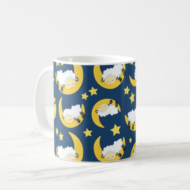 Caneca De Café Padrão Ovino, Ovelhas Dormindo, Lua, Estrelas (Frente Esquerda)