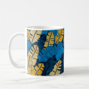 Caneca De Café Padrão sem costura com folhas tropicais desenhada