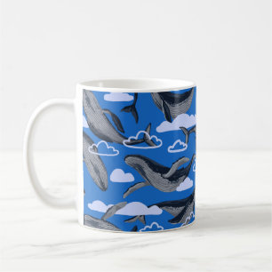 Caneca De Café Padrão sem costura de baleias azuis. Vintag desen