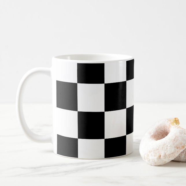 Caneca De Café Padrão Xadrez Preto e Branco (Com Donut)