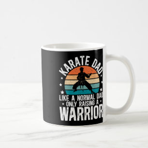 Caneca De Café Pai de Karate Criando Um Guerreiro Pai de Karate